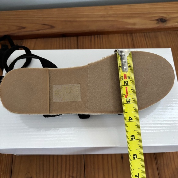 PrettyLittleThing Black Espadrille Flats Wrap-Around Tie Shoes Size 7 New - Picture 8 of 10